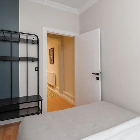 Elegant 2br - Balcony - Near Metro - şişli